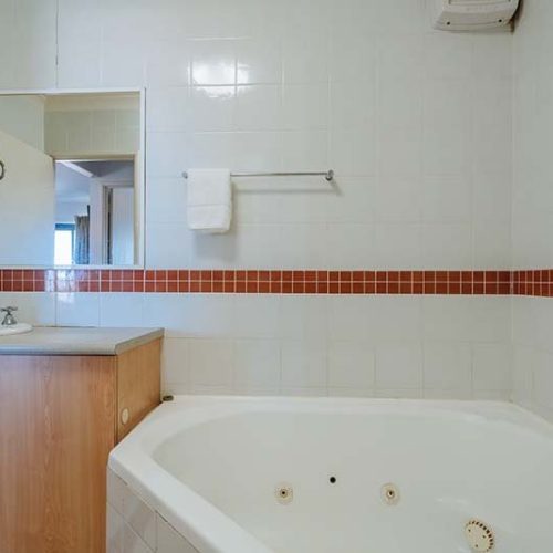 Honeymoon Suite 16-800x534