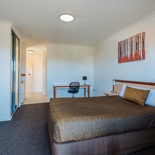 Luxury Motel Room 3-800x534